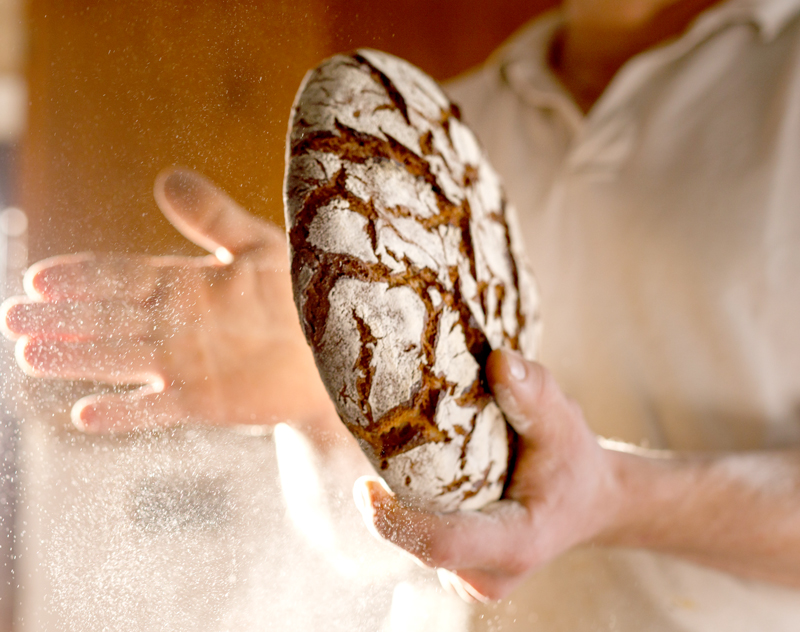 werte_backen-brot-mehl.jpg